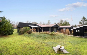 4 Bedroom Beautiful Home In Skjern